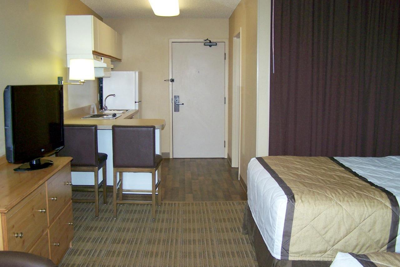 Extended Stay America Suites - Newark - Woodbridge Exterior foto